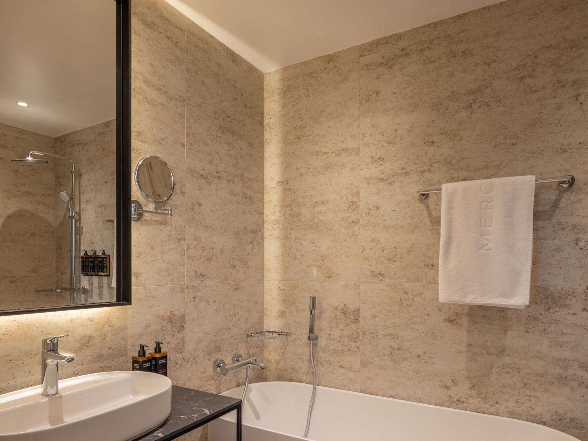 Mercure Prishtina City Prisztina Zewnętrze zdjęcie