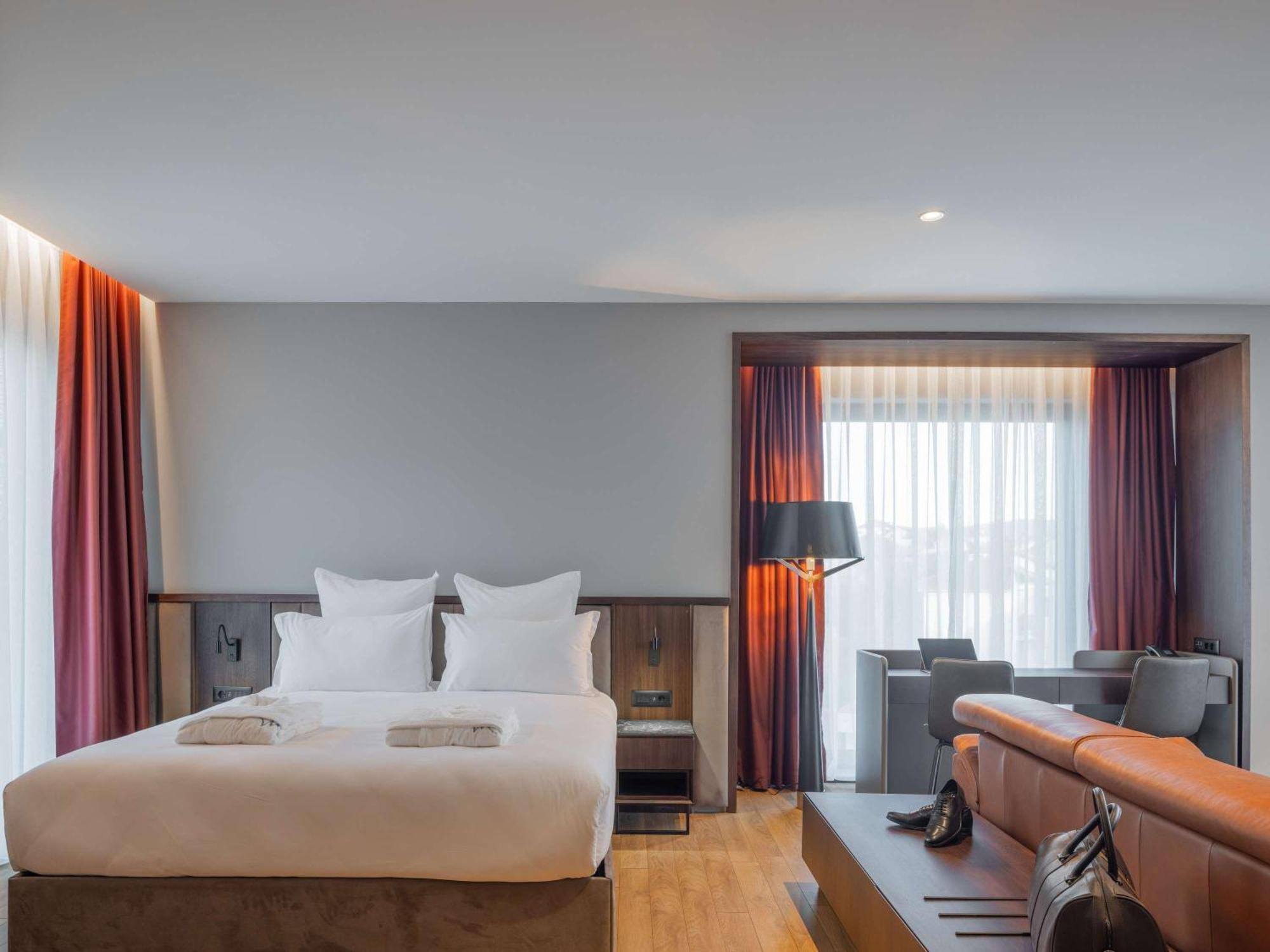 Mercure Prishtina City Prisztina Zewnętrze zdjęcie