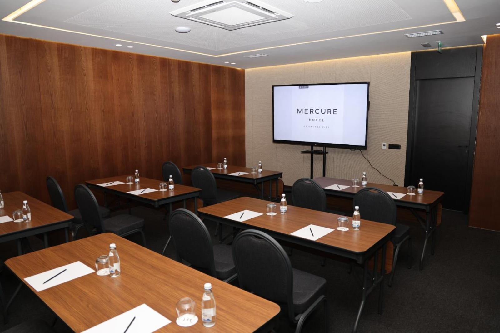 Mercure Prishtina City Prisztina Zewnętrze zdjęcie